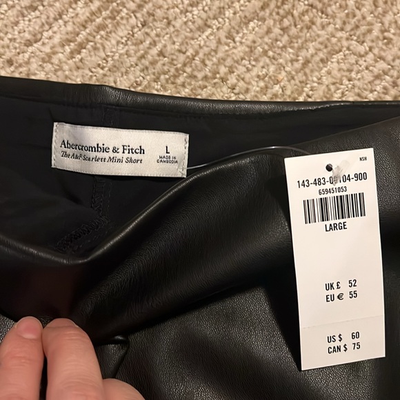 NWT Abercrombie Scarlett vegan leather mini skort - Picture 3 of 3
